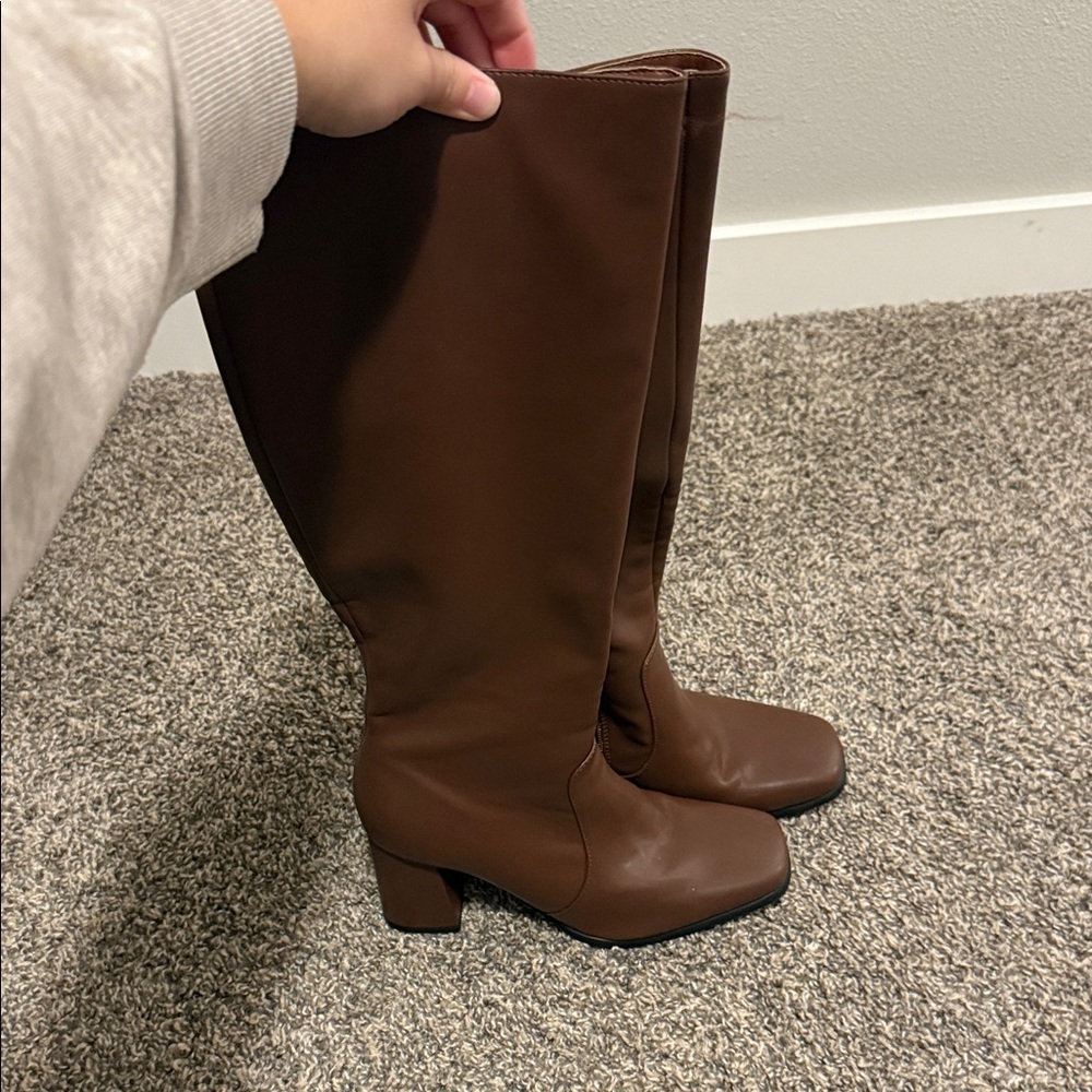 Elegant Brown Knee-High Women's Boots